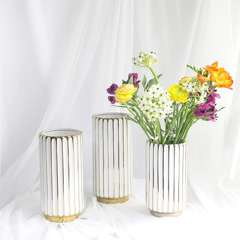 Vase blanc moderne